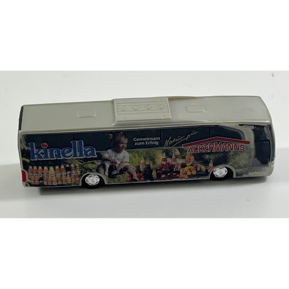 Ackermanns Kinella Bus